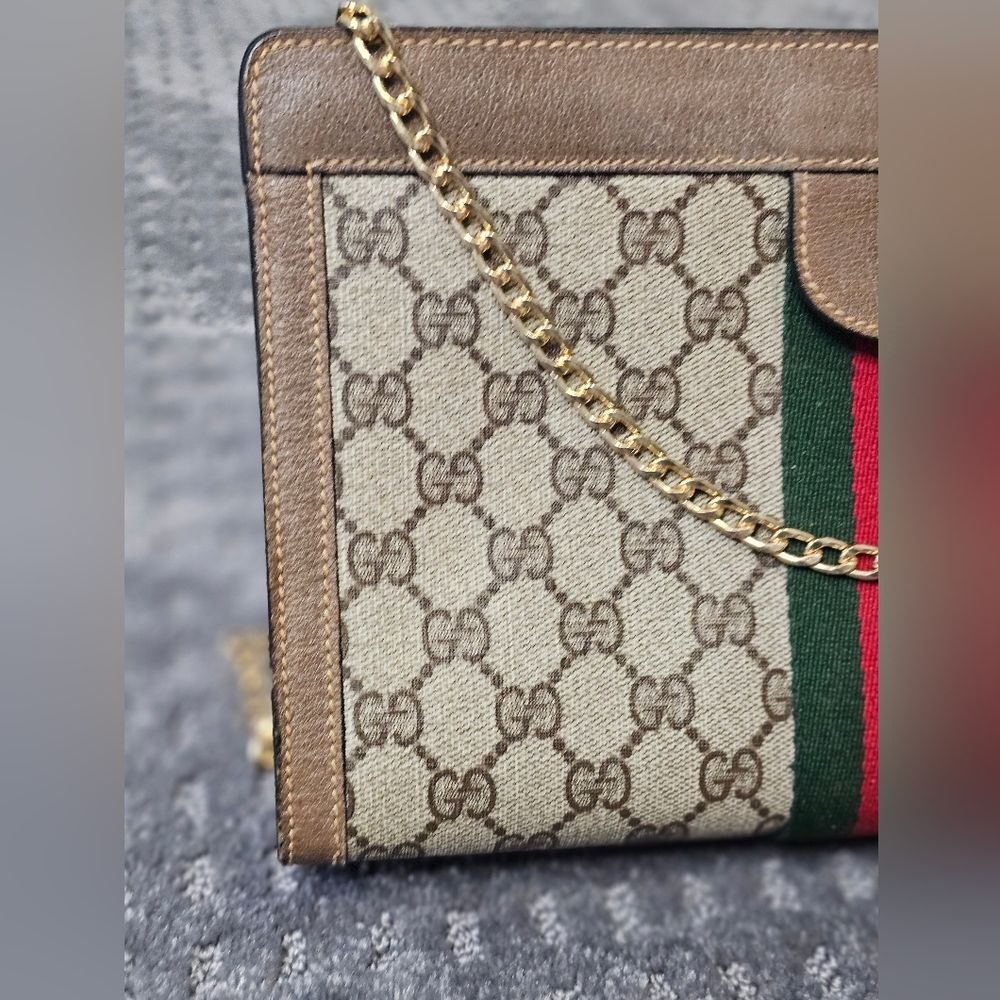 Gucci Tan and Brown GG Crossbody Bag with Red and Green Accent - Picture 4 of 16